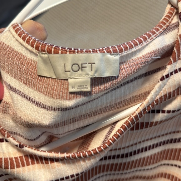 Purchased from loft. Very comfortable dress. Only worn once - Picture 4 of 4